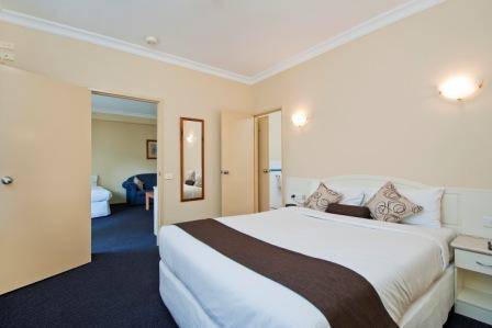 Nagambie Waterfront Motel - Coogee Beach Accommodation 4