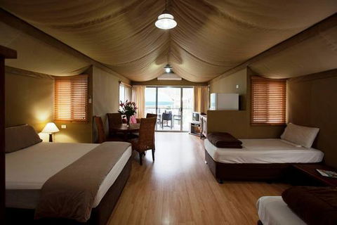 NRMA Ocean Beach Holiday Park - Coogee Beach Accommodation 4