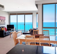 Pacific Views Resort - Main Beach - Coogee Beach Accommodation