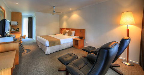 Paradise Hotel & Resort - Coogee Beach Accommodation 3