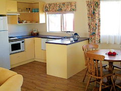 Poinciana Cottages - Coogee Beach Accommodation 1