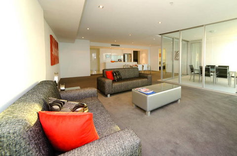 Q1 Resort & Spa - Coogee Beach Accommodation 10