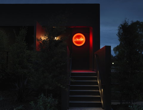 QT Canberra - Coogee Beach Accommodation 4