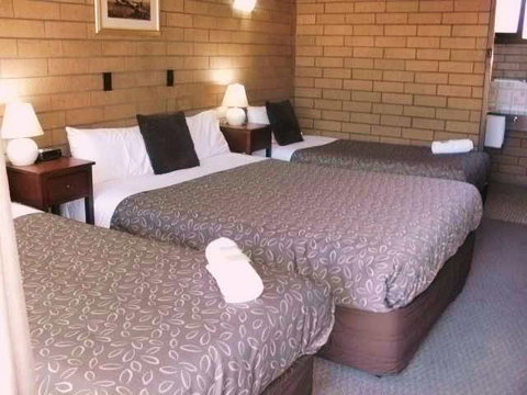 Rippleside Park Motor Inn - Coogee Beach Accommodation 0