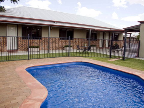 Saltbush Motor Inn - Coogee Beach Accommodation 1