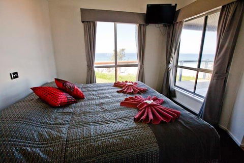 Surfbeach Holiday Park - Narooma - Coogee Beach Accommodation 4