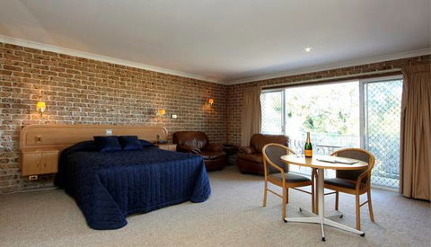Hermitage Campbelltown - Coogee Beach Accommodation 0