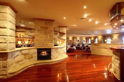 Hermitage Campbelltown - Coogee Beach Accommodation 6