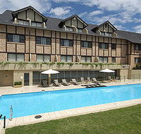 The Hills Lodge Hotel  Spa - Coogee Beach Accommodation