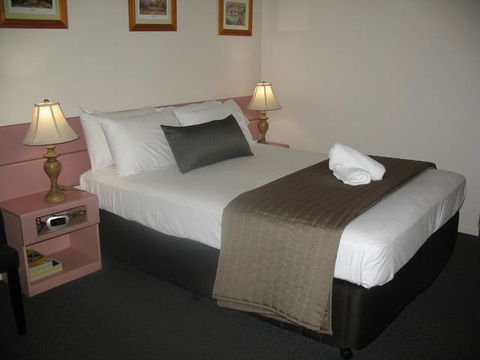 The Metro Motel Rockhampton - Coogee Beach Accommodation 0