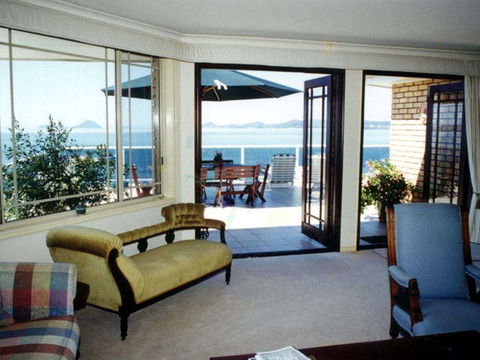 The Mitchells Waterfront Bed & Breakfast - Coogee Beach Accommodation 1