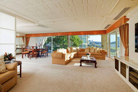 The Peninsula - Riverside Serviced Apartments - Coogee Beach Accommodation 1