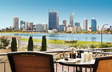 The Peninsula - Riverside Serviced Apartments - Coogee Beach Accommodation 6