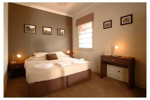The Royal Hotel - Coogee Beach Accommodation 1