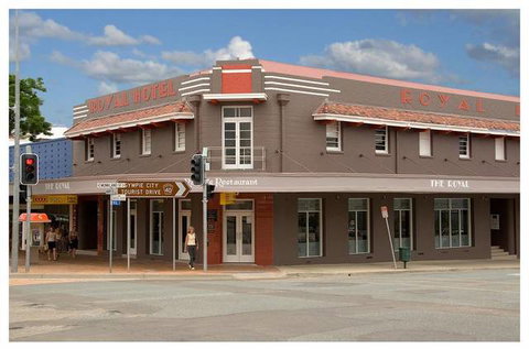 The Royal Hotel - Coogee Beach Accommodation 2