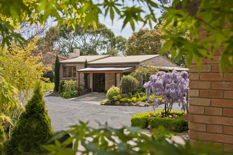 The Shingles Riverside Cottages - Coogee Beach Accommodation 3