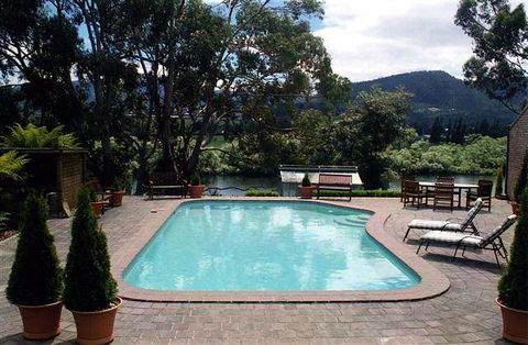 The Shingles Riverside Cottages - Coogee Beach Accommodation 4