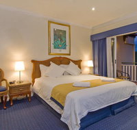 Tinaroo Lake Resort - Holiday Apartments - Coogee Beach Accommodation