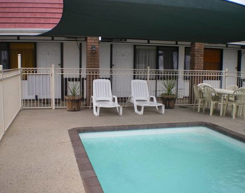 Tudor House Motel - Coogee Beach Accommodation 1