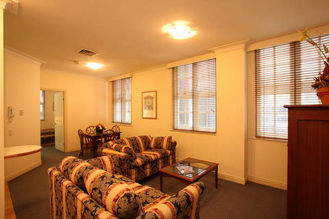 ULTIQA Rothbury Hotel - Coogee Beach Accommodation 3