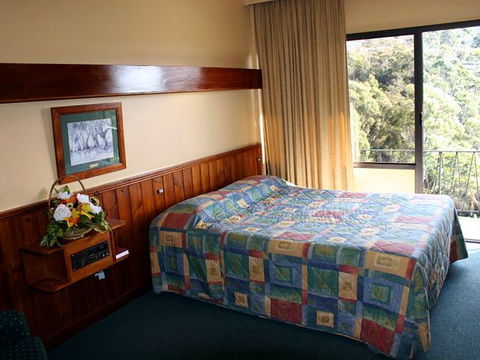 Village Family Motor Inn - Coogee Beach Accommodation 4