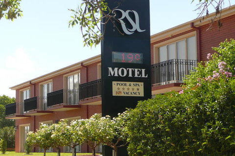 Wagga RSL Club Motel And Apartments - Coogee Beach Accommodation 1