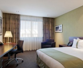 Crown Perth Promenade - Coogee Beach Accommodation 1