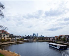 Regal Apartments - Coogee Beach Accommodation 3