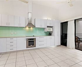 Beach View Holiday Villa - Coogee Beach Accommodation 4