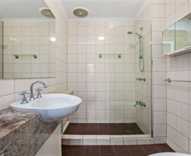 Beach View Holiday Villa - Coogee Beach Accommodation 7
