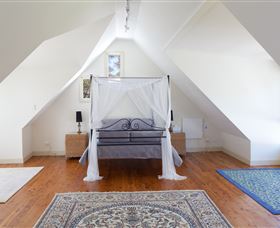 Blue Mountains Home - Coogee Beach Accommodation 4