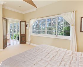 Blue Mountains Home - Coogee Beach Accommodation 7