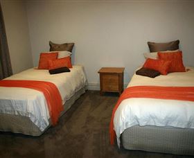Bluebells Cottage - Coogee Beach Accommodation 4