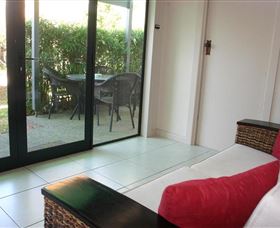 Primrose Cottage - Coogee Beach Accommodation 2