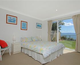 Rainbows End - Coogee Beach Accommodation 2