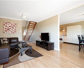 The Beach Retreat Eden - Coogee Beach Accommodation 7