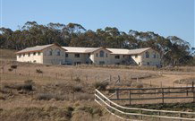 JE Resort (Jindabyne Equestrian Resort) - Coogee Beach Accommodation 0