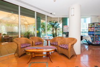 The Emerald Surfers Paradise - Coogee Beach Accommodation 2