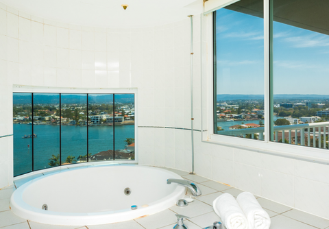 The Emerald Surfers Paradise - Coogee Beach Accommodation 8
