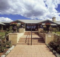 Harrigan's Irish Pub and Accommodation - Coogee Beach Accommodation