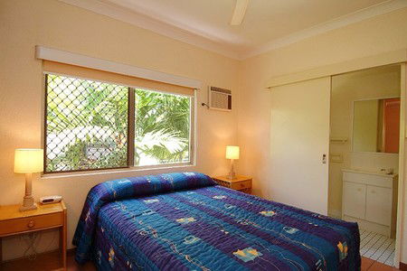 Royal Palm Villas - Coogee Beach Accommodation 1