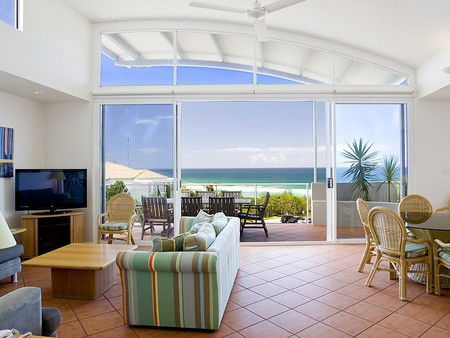 Aqua Promenade Beachfront Apartments - Coogee Beach Accommodation 4