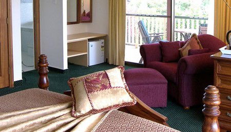 Muscatels - Coogee Beach Accommodation 3