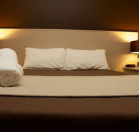 Warners At The Bay - Coogee Beach Accommodation