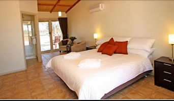 Mungo Lodge - Coogee Beach Accommodation 0