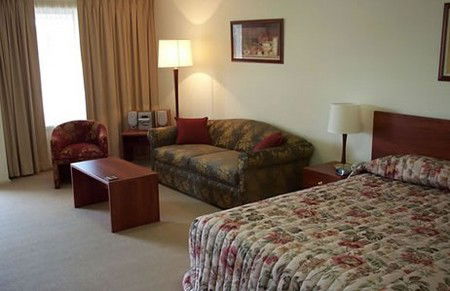 Charlotte Apartments - Coogee Beach Accommodation 1