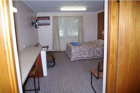 Castlereagh Motor Inn - Coogee Beach Accommodation 3