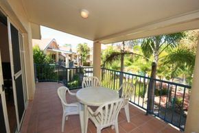 Beach Court Holiday Villas - Coogee Beach Accommodation 4