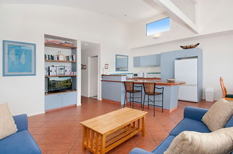 Aqua Promenade Beachfront Apartments - Coogee Beach Accommodation 7