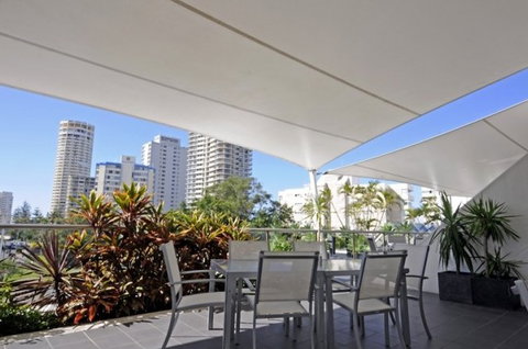 Outrigger Surfers Paradise - Coogee Beach Accommodation 5